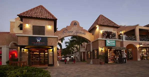 פאלם ביץ' Sandpiper Beach Apartments ארובה